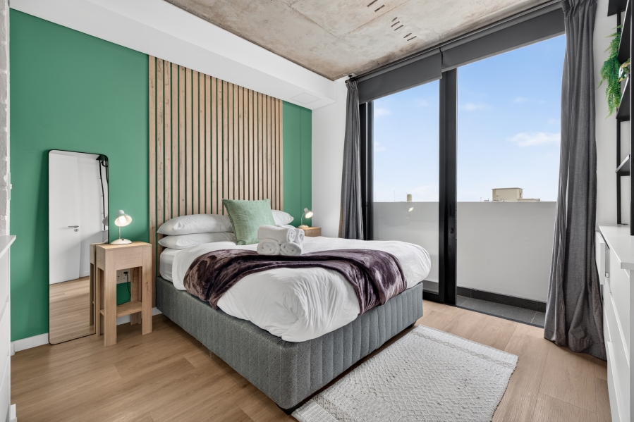 2 Bedroom Property for Sale in Sea Point Western Cape